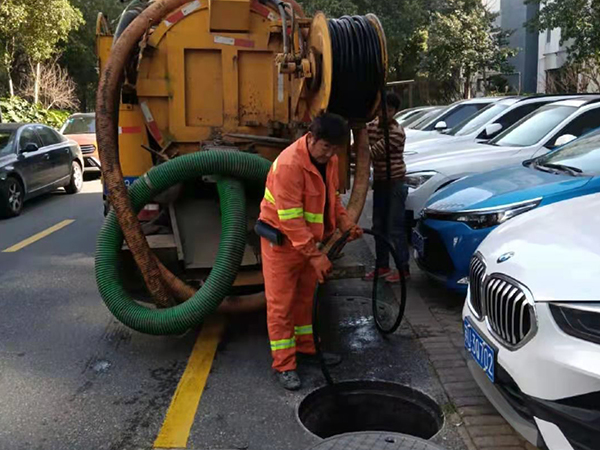 改则排污管道清淤